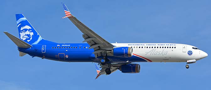 Alaska Boeing 737-900 N265AK Honoring Those Who Serve, Phoenix Sky Harbor, November 12, 2017